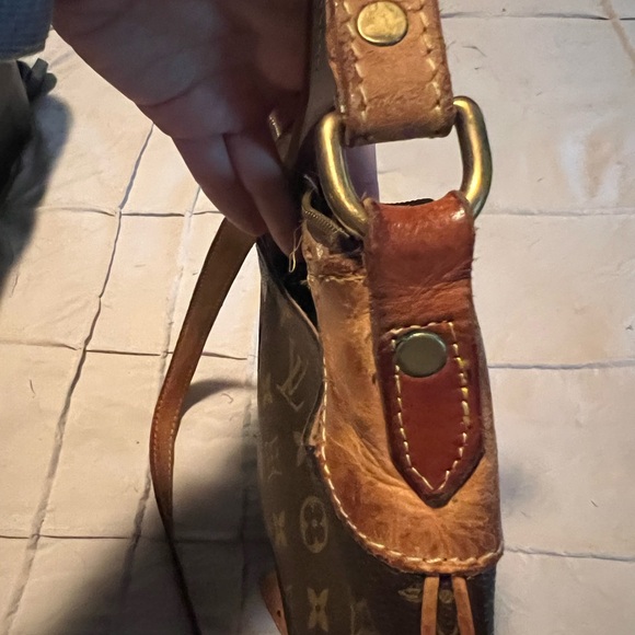 Louis Vuitton Odeon PM Monogram Crossbody Bag - Picture 9 of 14